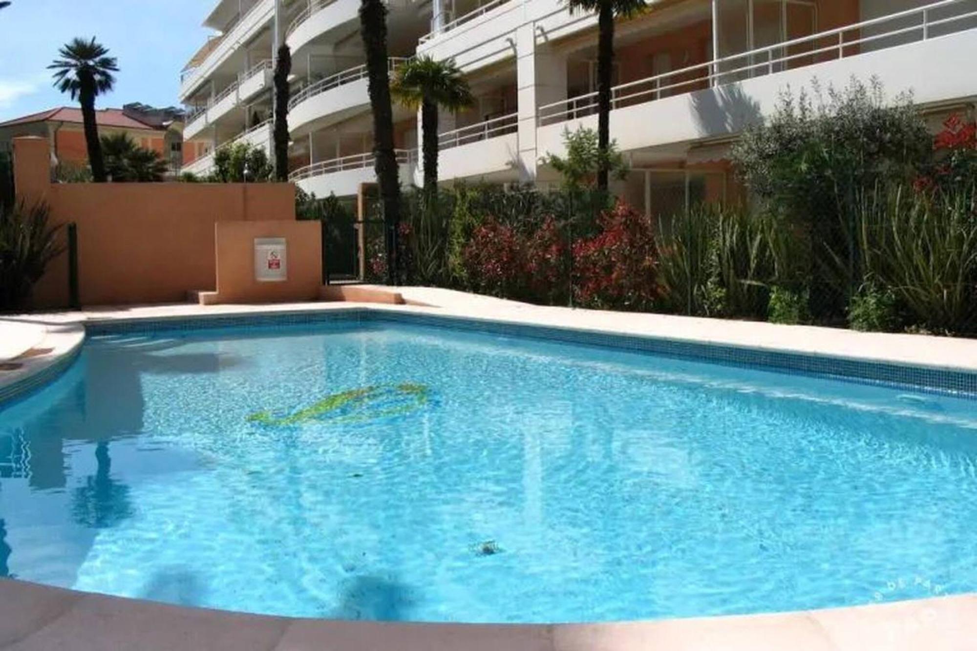 Palmier Calme, 2 Chambres, 2 Salle De Bains, 2 Wc, Clim, Parking * Cannes