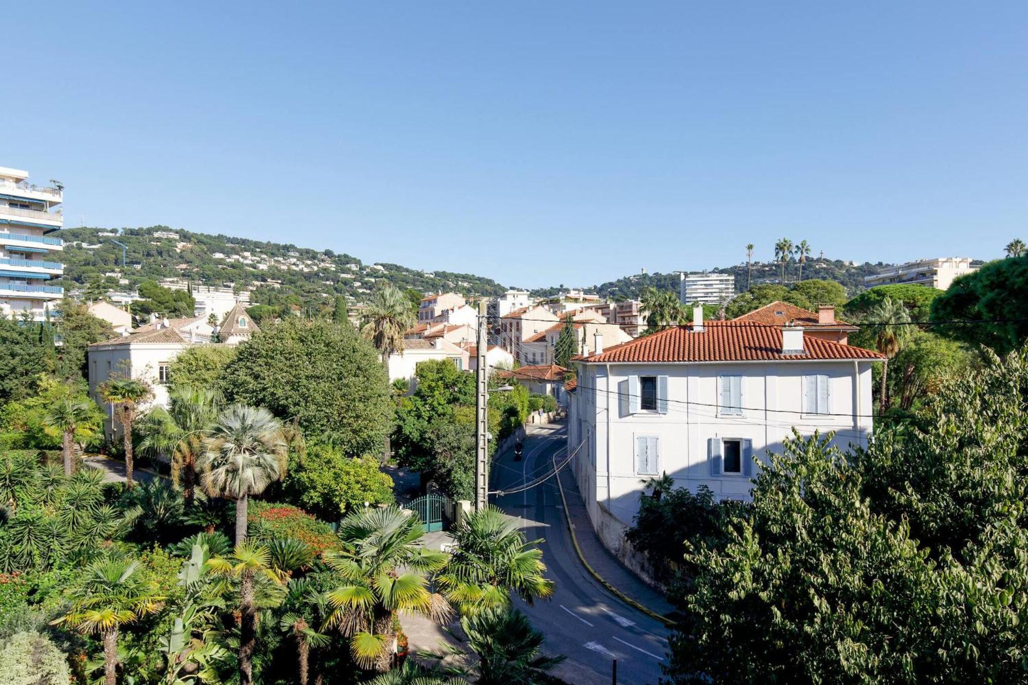 Palmier Calme, 2 Chambres, 2 Salle De Bains, 2 Wc, Clim, Parking