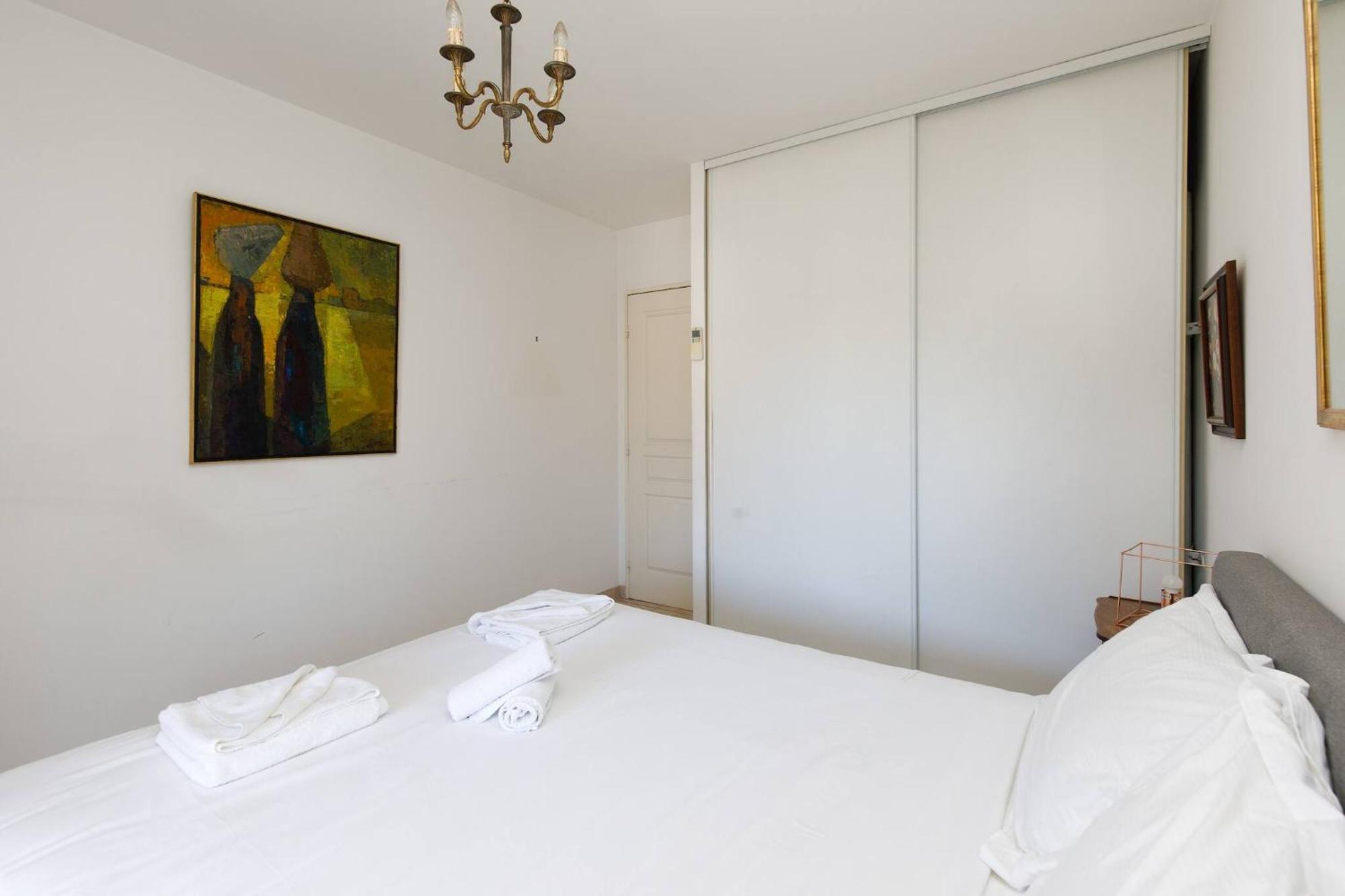 Palmier Calme, 2 Chambres, 2 Salle De Bains, 2 Wc, Clim, Parking