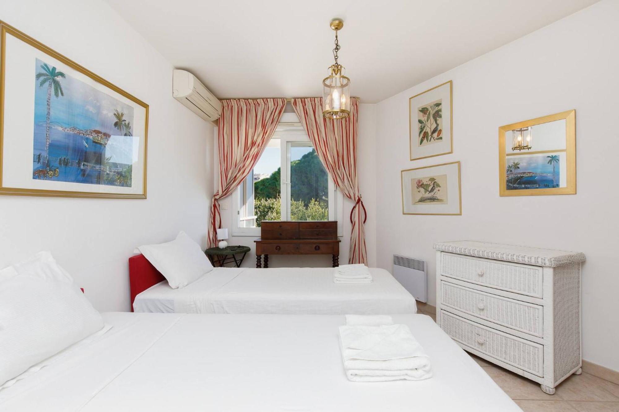 Apartment Palmier Calme, 2 Chambres, 2 Salle De Bains, 2 Wc, Clim, Parking Cannes